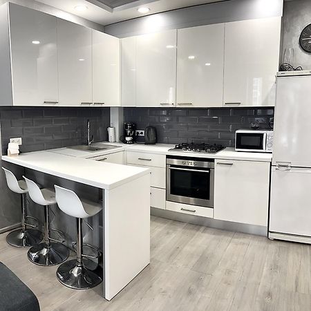 Сучасна Та Простора Квартира В Гарному Районі Міста Біля Парку Irpin Extérieur photo