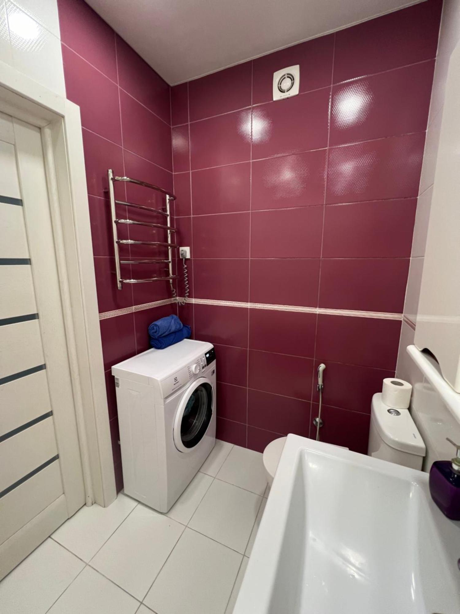 Сучасна Та Простора Квартира В Гарному Районі Міста Біля Парку Irpin Extérieur photo